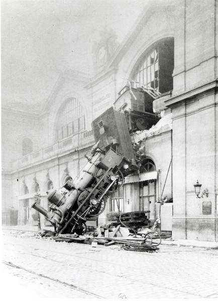 photo of a Train accident at the Gare Montparnasse in Paris on 22nd October 1895 (b/w photo), French Photographer, (19th century) / Bibliotheque Historique de la Ville de Paris, Paris, France / © Archives Charmet / Bridgeman Images