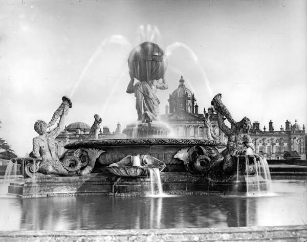 The Atlas Fountain, Castle Howard, from 'The English Country House' (b/w photo), English Photographer, (20th century) / © Country Life / Bridgeman Images